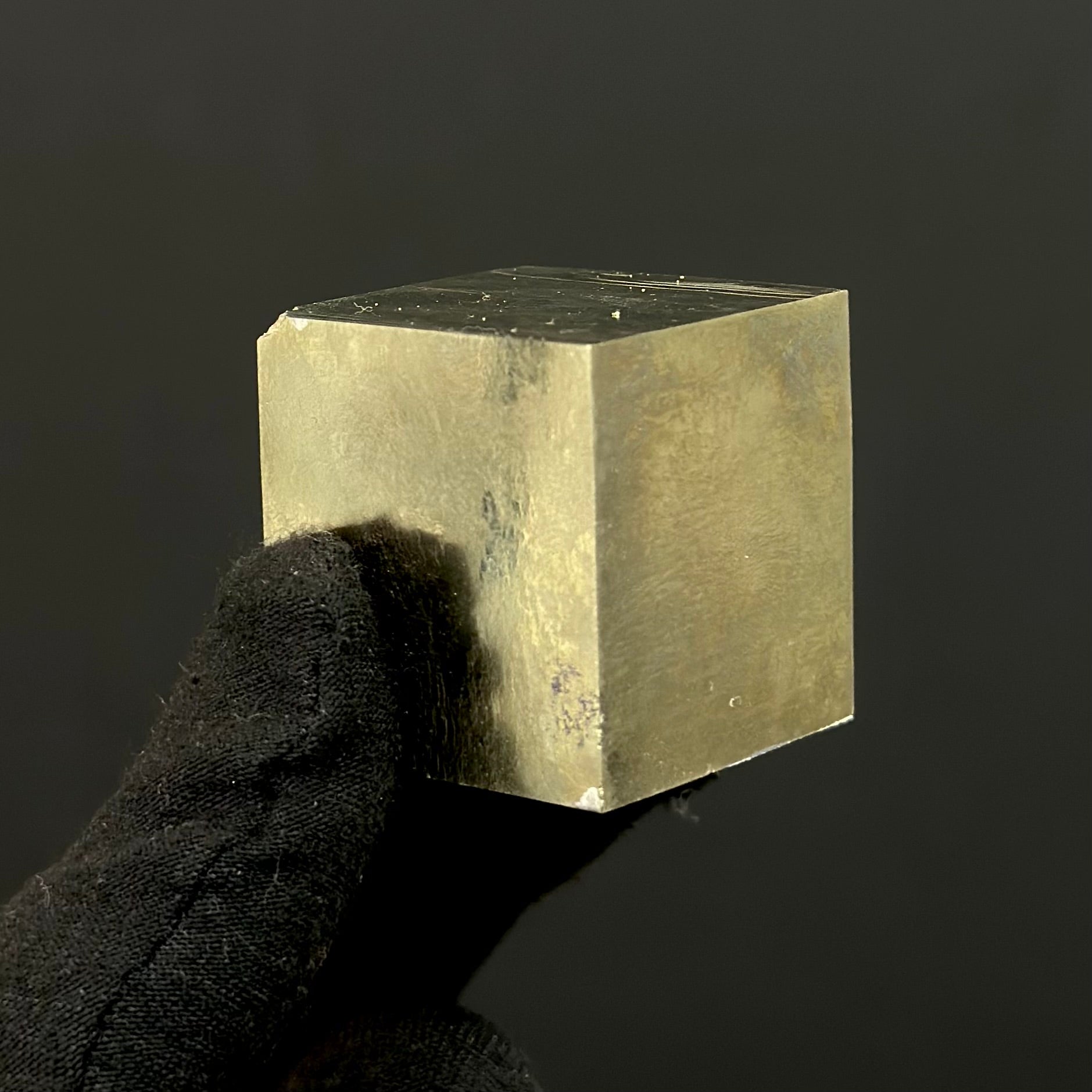 Single Cube Pyrite Specimen from Mina Ampliación A Victoria, Navajún, Spain