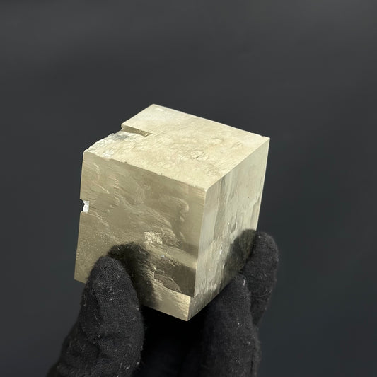 Single Cube Pyrite Specimen from Mina Ampliación A Victoria, Navajún, Spain.