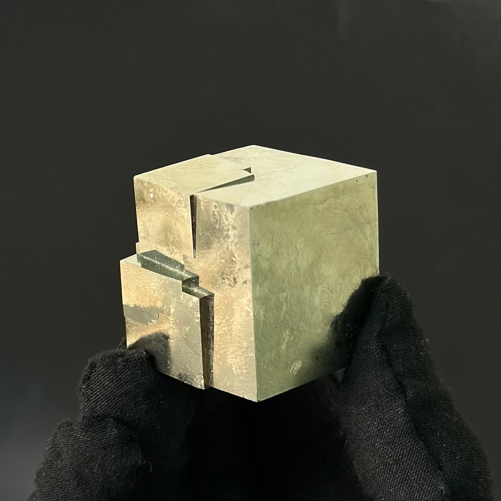 Single Cube Pyrite Specimen from Mina Ampliación A Victoria, Navajún, Spain.