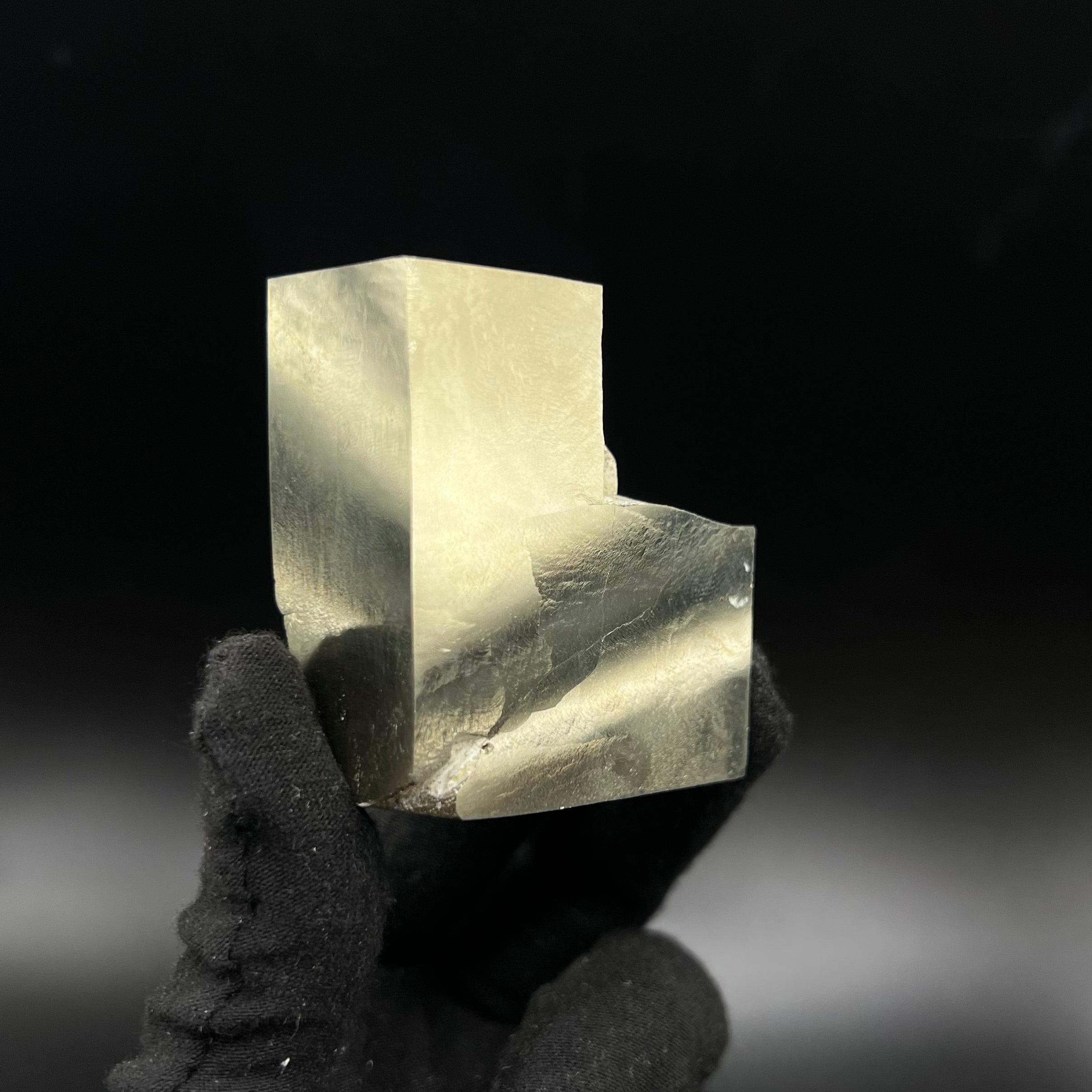 Pyrite Cube from Mina Ampliación A Victoria, Navajún, Spain.